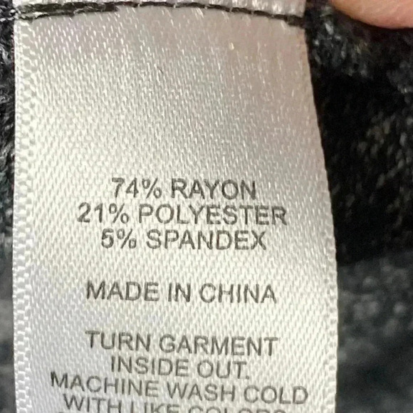 EXPRESS ONE ELEVEN WOMENS SIZE MEDIUM/LARGE COWL NECK SOFT GRAY SWEATER - Picture 9 of 11